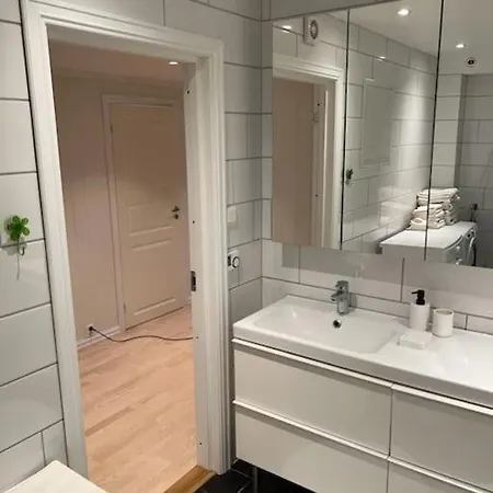 Sentral 4-roms I Trollbakken דירה *