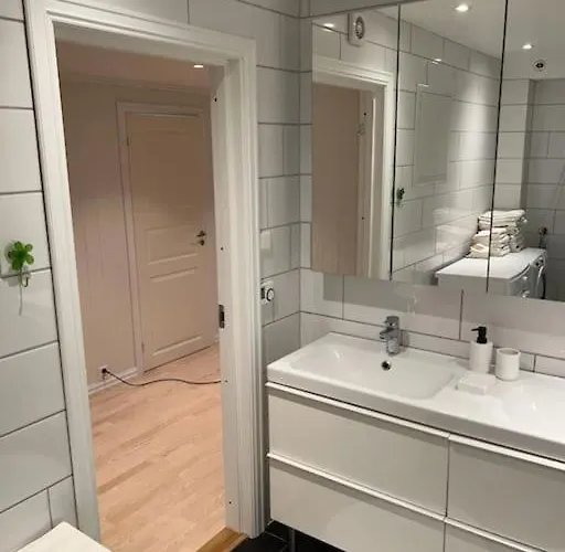Sentral 4-roms I Trollbakken Apartamento *
