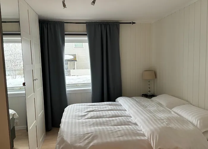 Sentral 4-roms I Trollbakken Apartamento *