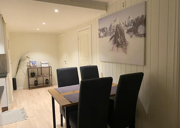 Sentral 4-roms I Trollbakken Apartamento *