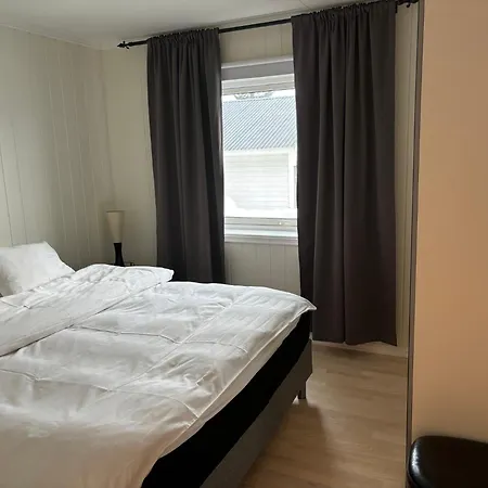 Sentral 4-roms I Trollbakken Apartman *